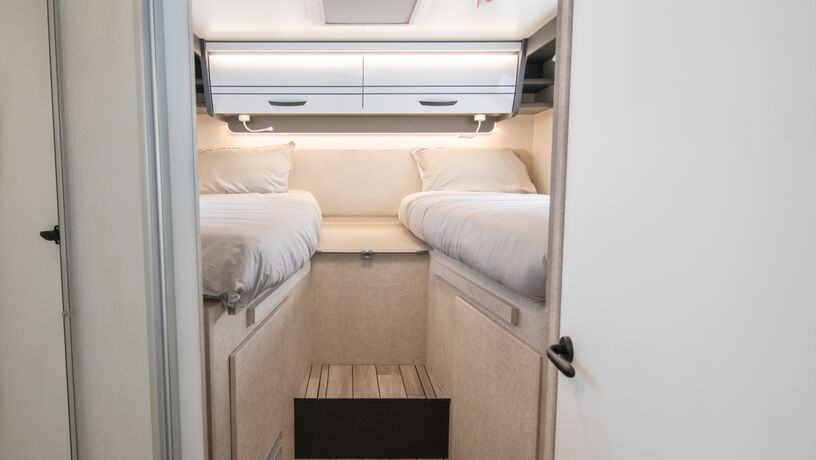 Mc Louis Fusion 373 Rear Fixed Single Beds