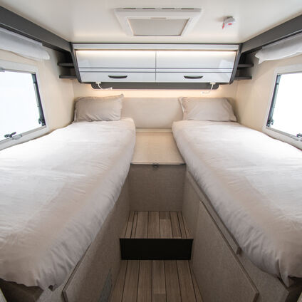Mc Louis Fusion 373 Rear Fixed Single Beds 2